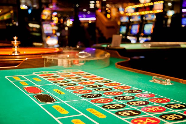 wijaya88 live dealer blackjack table with multiple players and real-time action